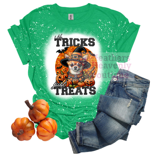 No Tricks Just Treats Halloween Chihuahua Graphic Bleached T-Shirt