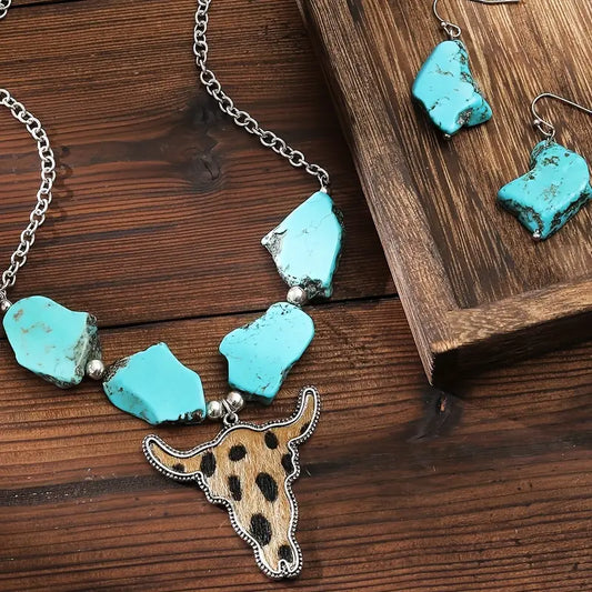 Western Style Turquoise Bull Head Necklace - Heather's Heavenly Boutique